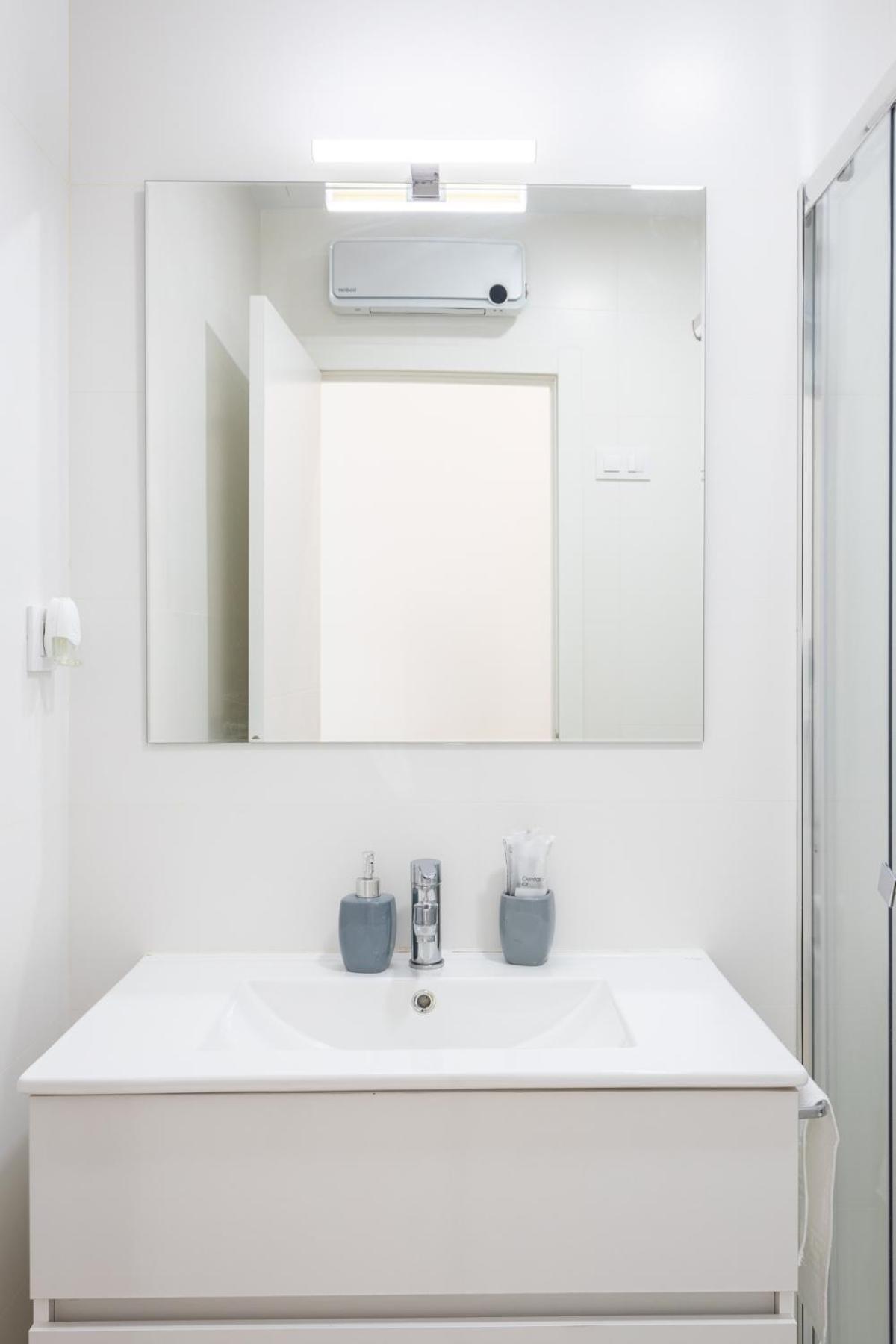 Moncloa Apartment, Con Parking Opcional Madrid Bagian luar foto